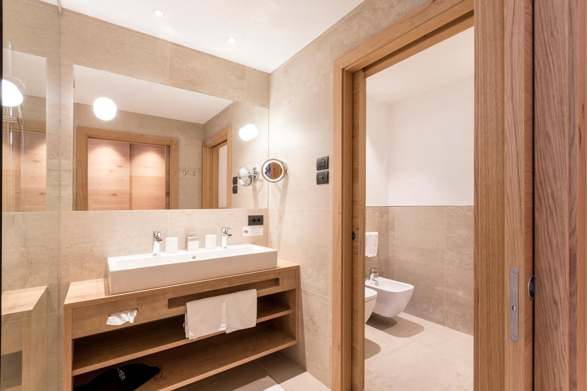 Hotel Royal Und Ferienhaus Annabel Sexten Bagian luar foto