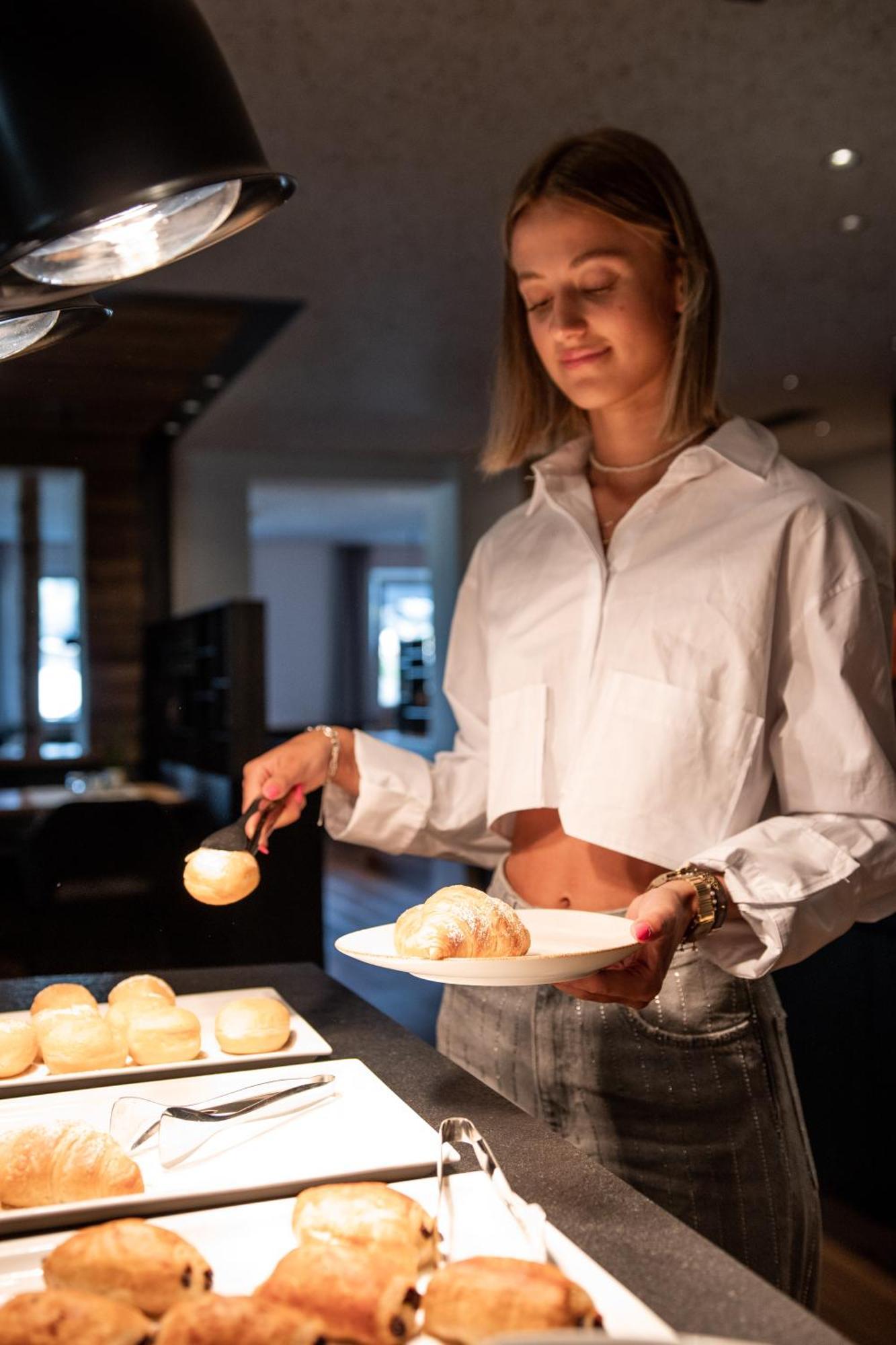 Hotel Royal Und Ferienhaus Annabel Sexten Bagian luar foto